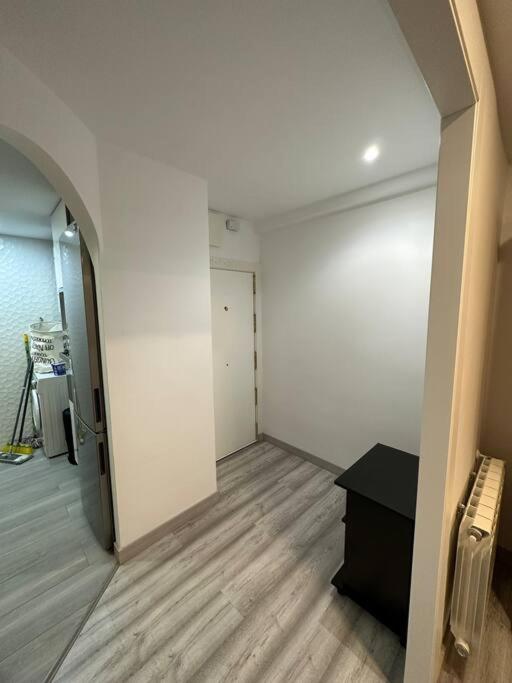 Cozy 1-Bedroom Apartment Madrid Extérieur photo