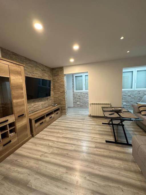 Cozy 1-Bedroom Apartment Madrid Extérieur photo